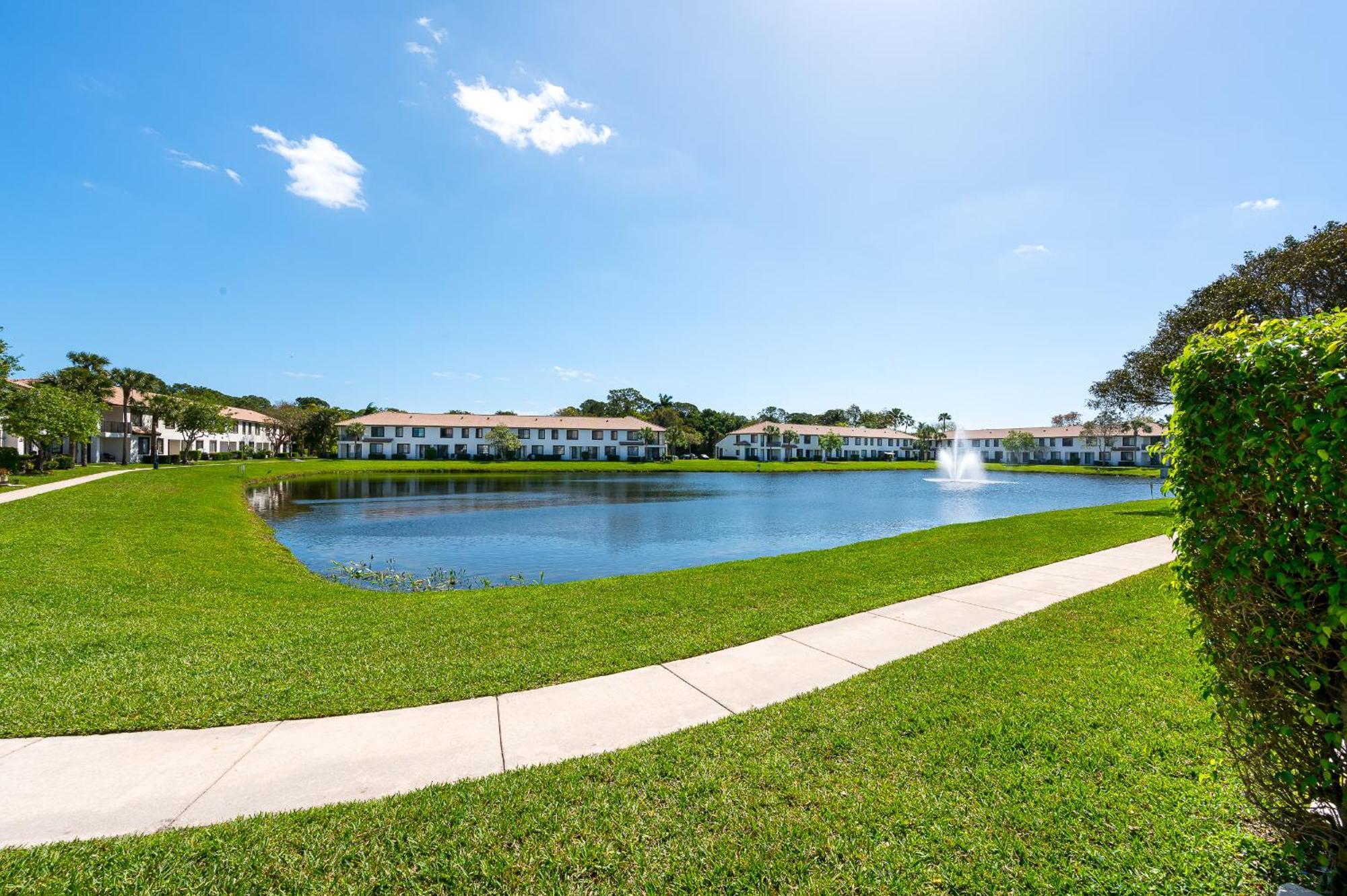 Newly Renovated Townhome With King Bed Delray Beach Eksteriør billede